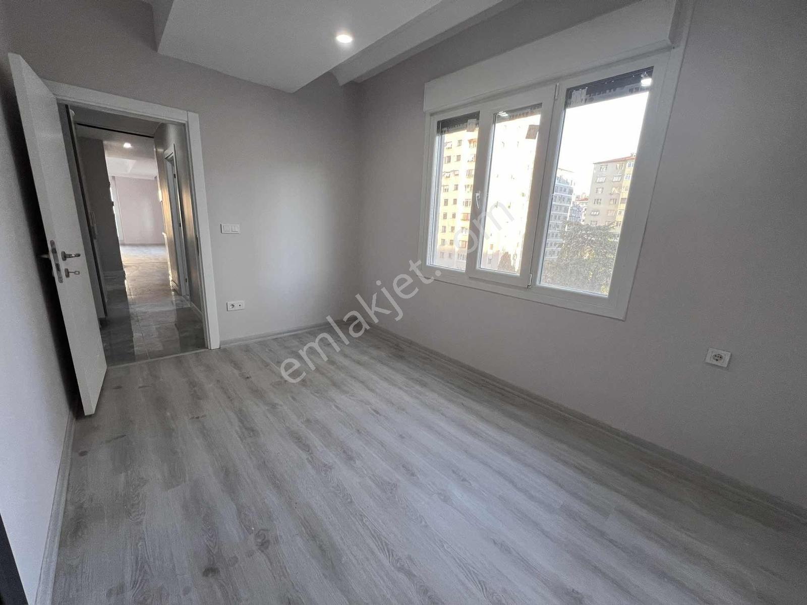 Erenköy'de Satılık Daire Ara Kat Yeni Yapı 2+1 - 67m² Boş - Görsel 32