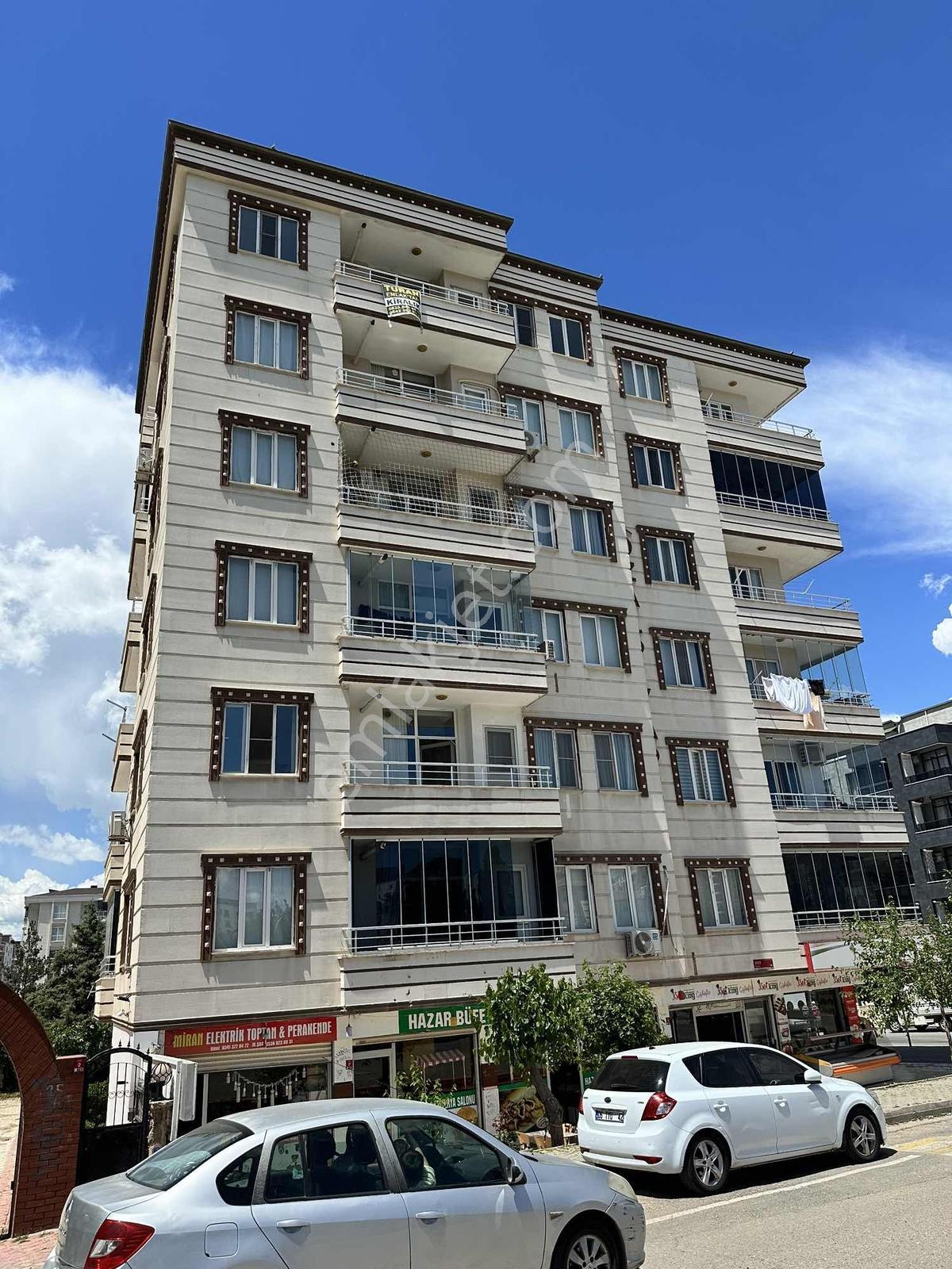 Turan Emlak'tan Tılmerç Mah.şahmar Karşısı Kiralık 3+1 Daire