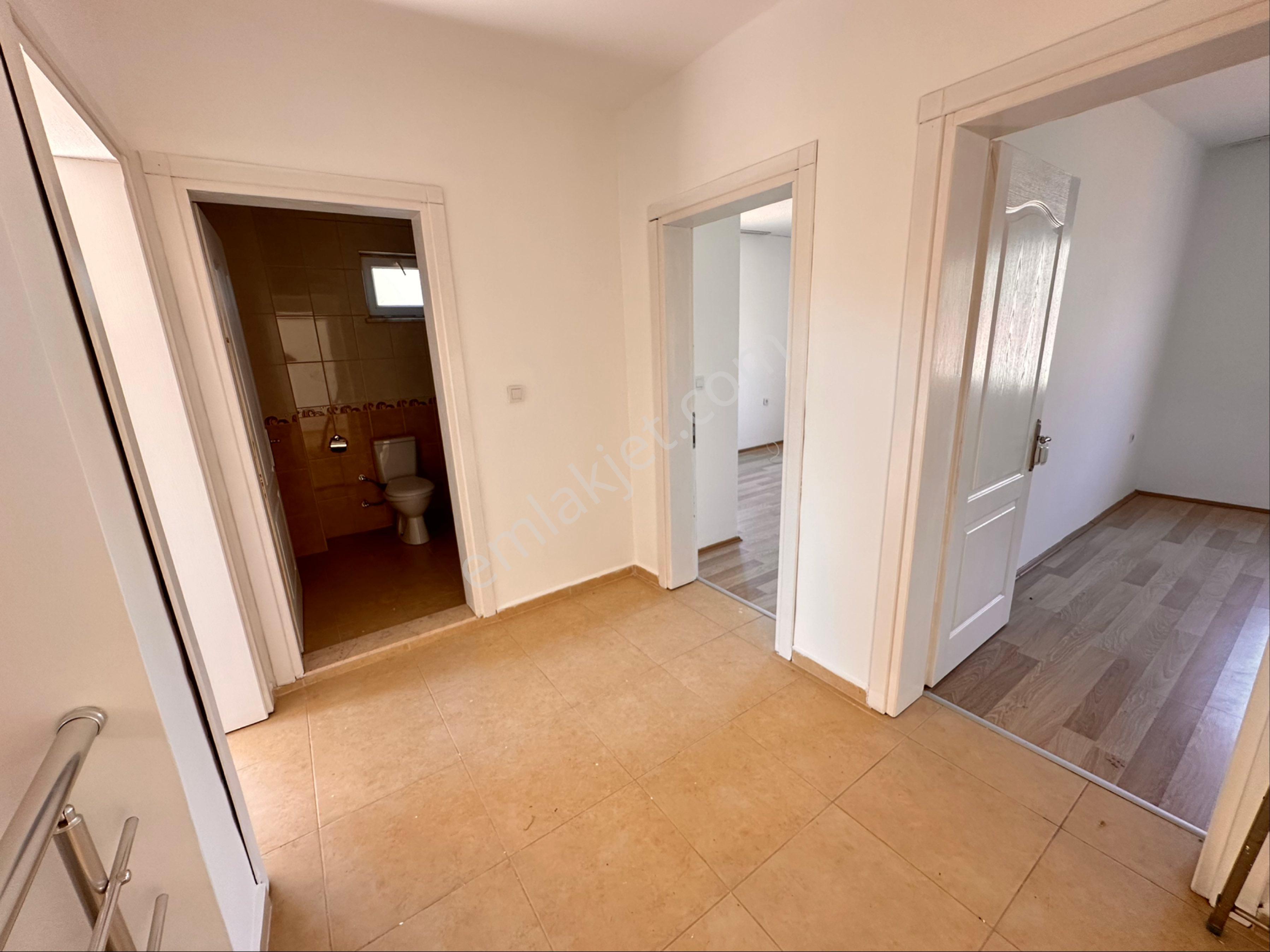 Marmaris Değirmenyanında Kiralık 4+1 Villa - Görsel 11