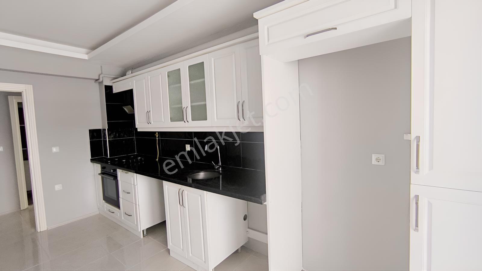 Edis Emlak'tan Kiralık Bafra İshaklıda Arakat 3+1 Daire