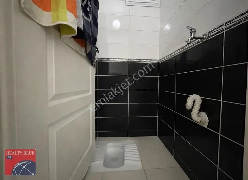 Çekmeköy Cumhuriyet Mh. Geniş&full Krediye Uygun Balkonlu 2+1