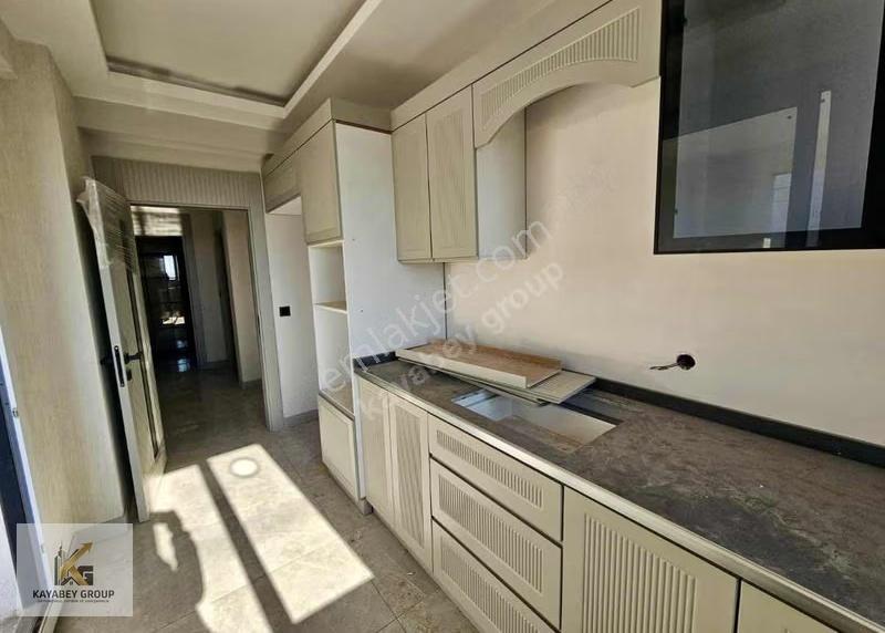 Acil Satılık 2+1 70 M2 Z+1 Kat Bağcılar