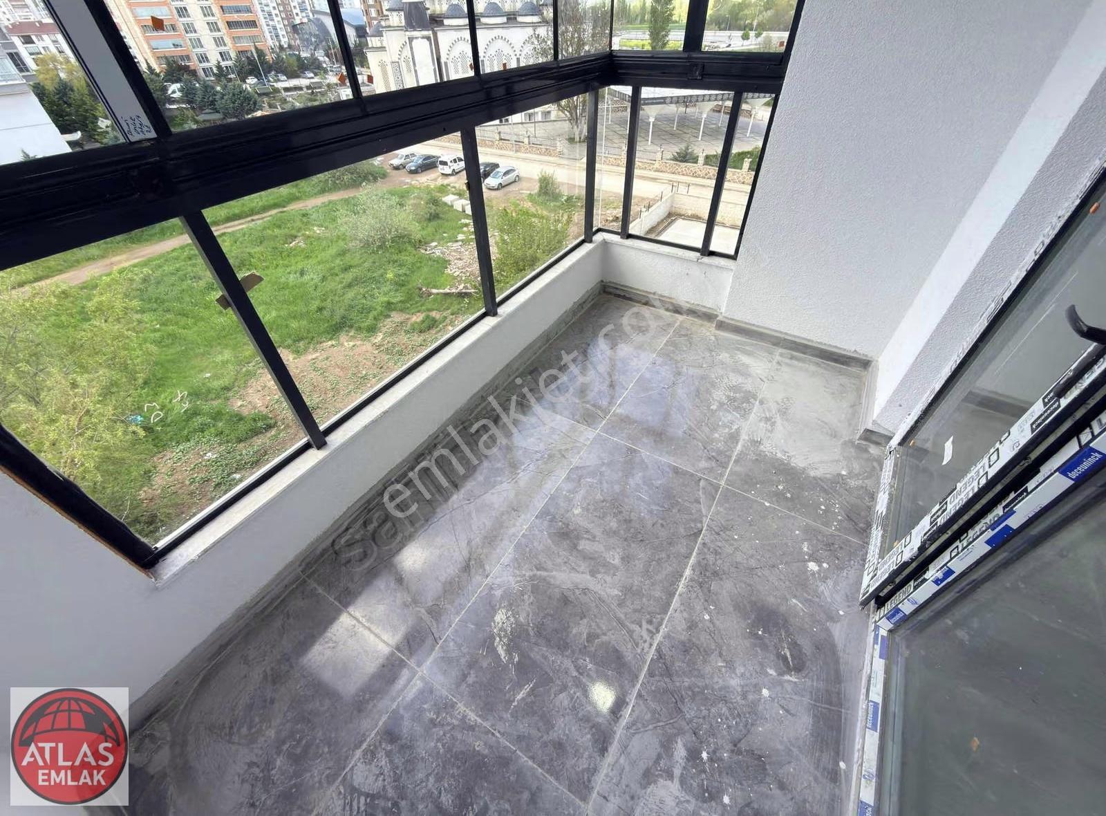 Atlas'tan Site İçerisinde Ortakat Çift Asansör Genişbalkon - Görsel 8