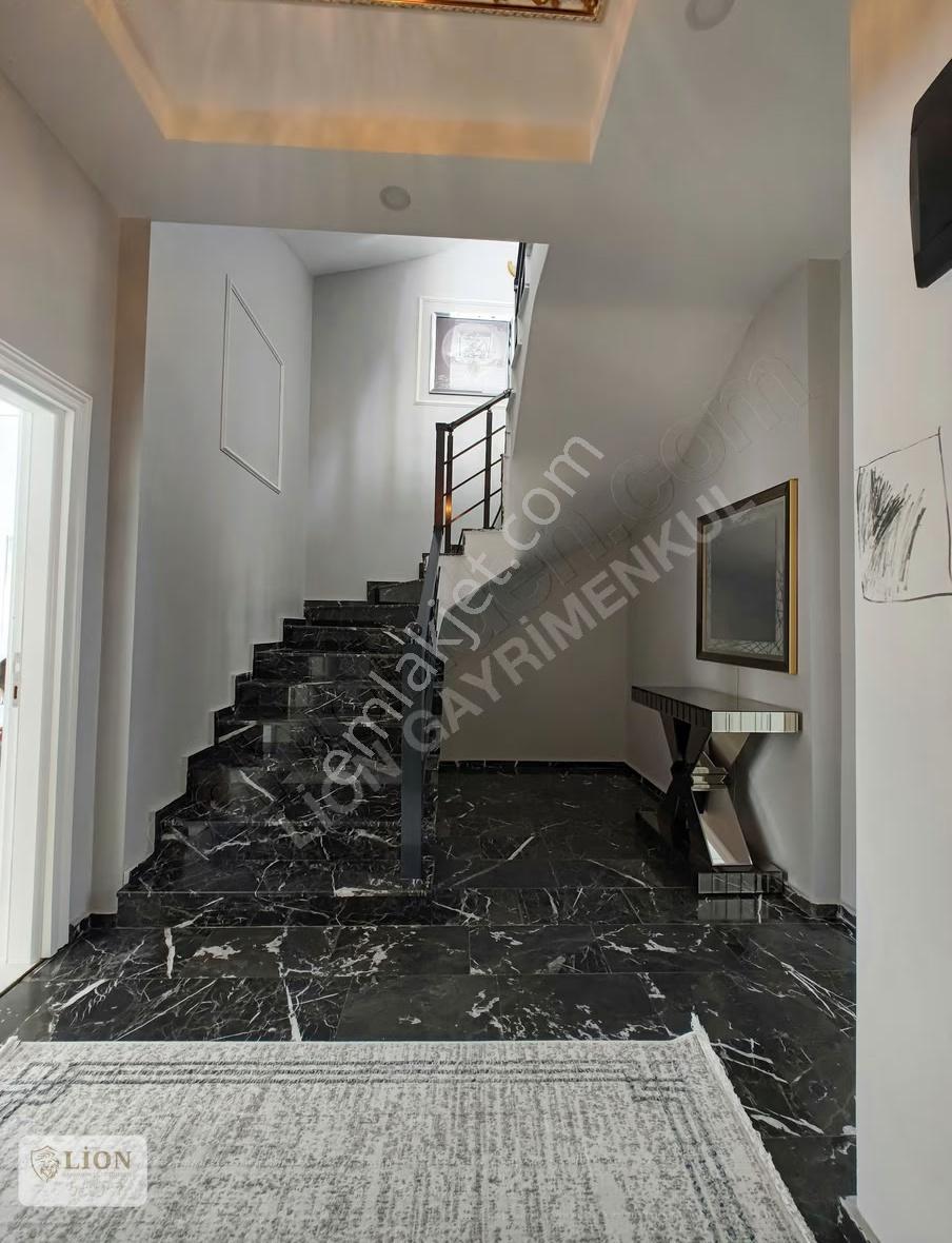 850 M² Arsa İçinde Özel Yapım Lüks 5+3 Havuzlu Villa - Görsel 23