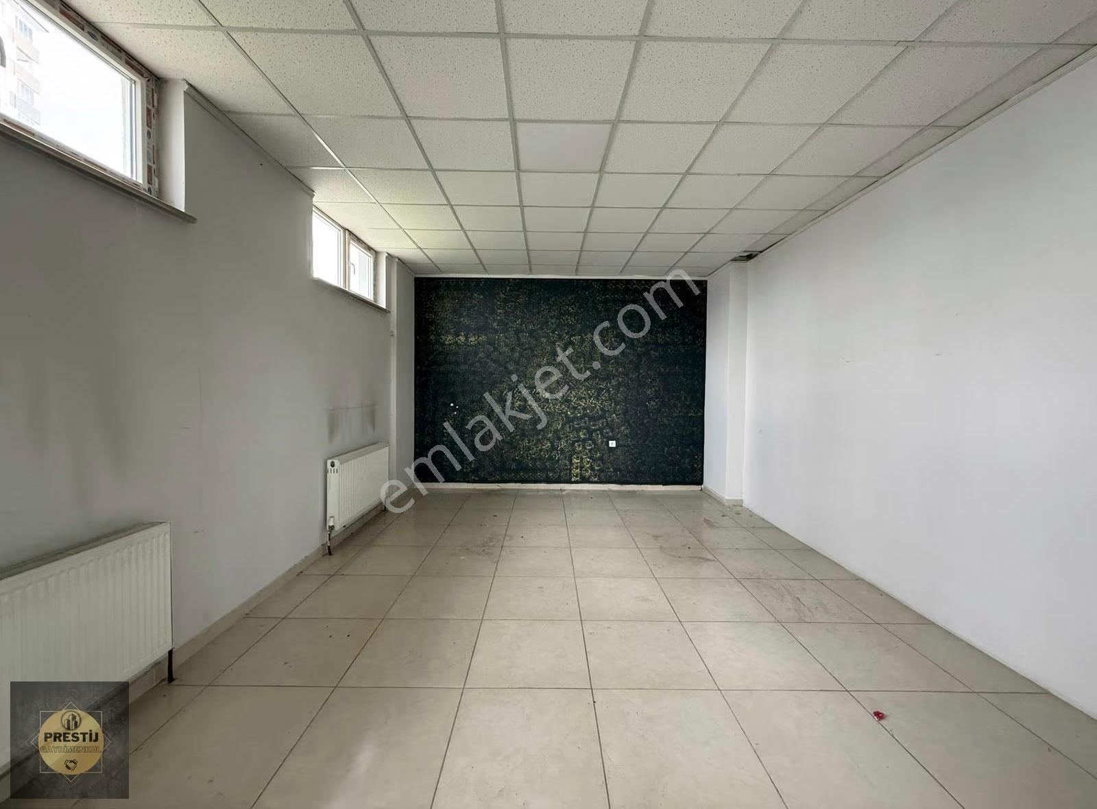 Anbar Mahallesinde 242 M2 Konum Avantajlı Yıllık Kiralık Dükkan - Görsel 9