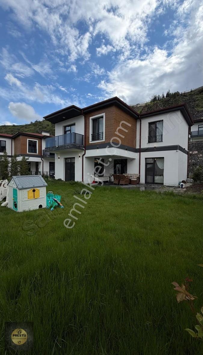 Prestij Gyo I Becen Mh. 3.5+1 Bağımsız Hemen Oturulur Lüks Villa