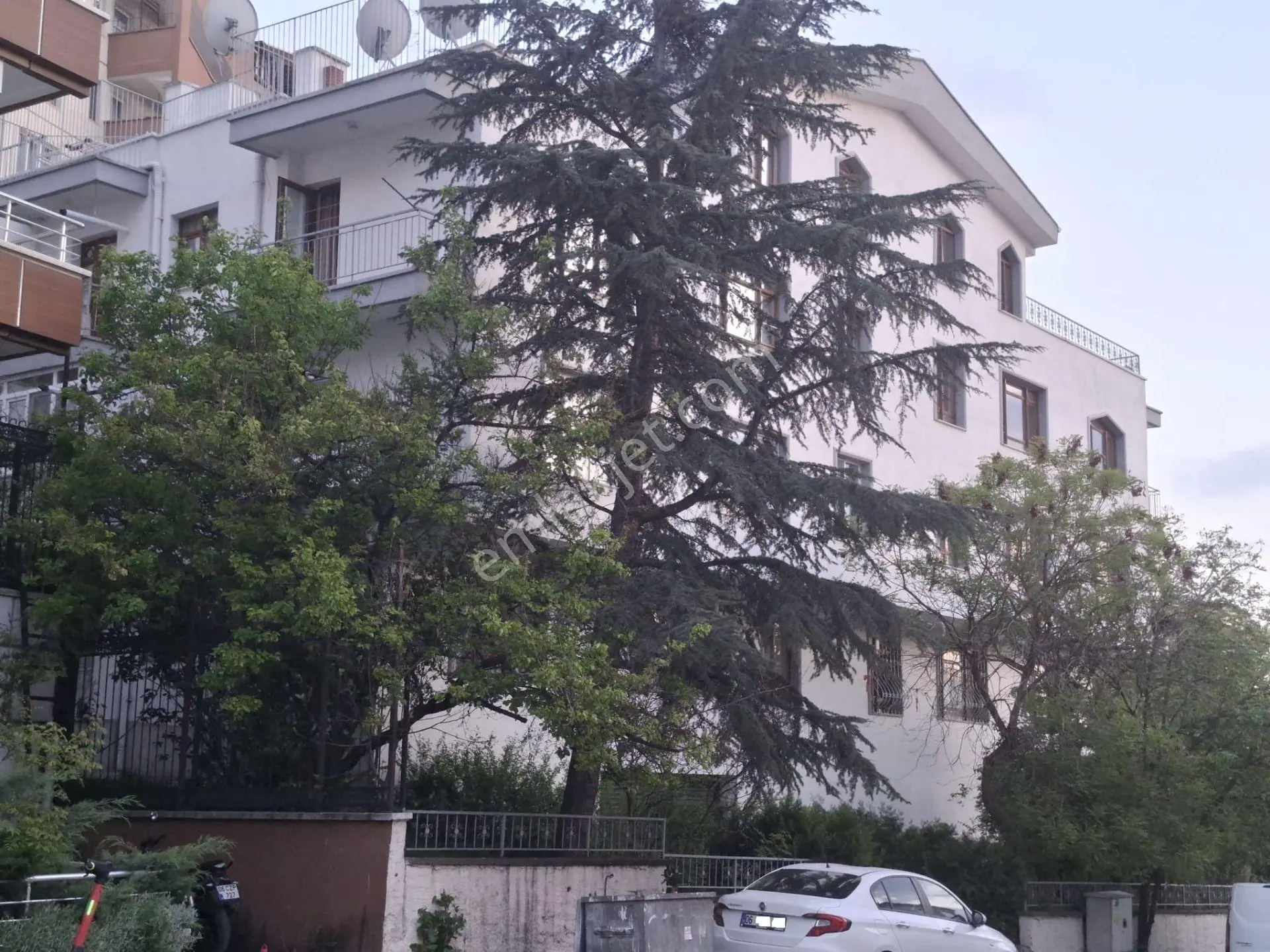 Ankara Çankaya Topraklık Çamlıtepe Mahallesinde Ankara Manzaralı 4+1 Depolu Teraslı Dubleks Daire