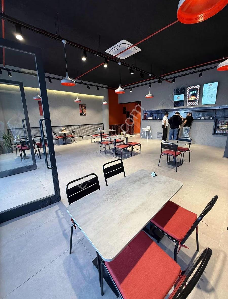 İn Mari Projesinde Kurumsal Kiracılı 300m2 Dükkan + Açık Alan - Görsel 10