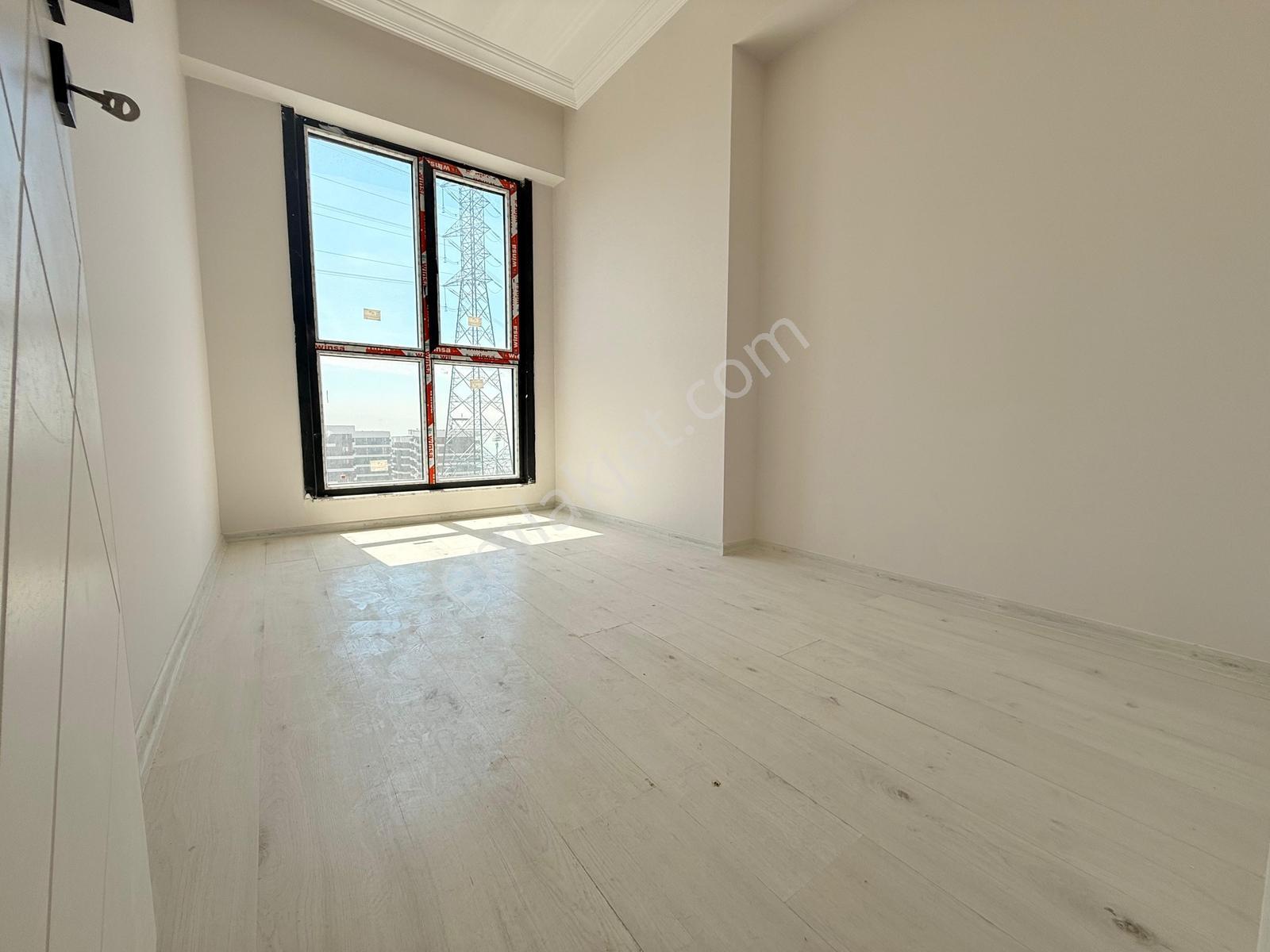 Pendik'te Deniz Manzaralı, Kapalı Havuzlu, Sıfır 3+1 Daire - Görsel 13