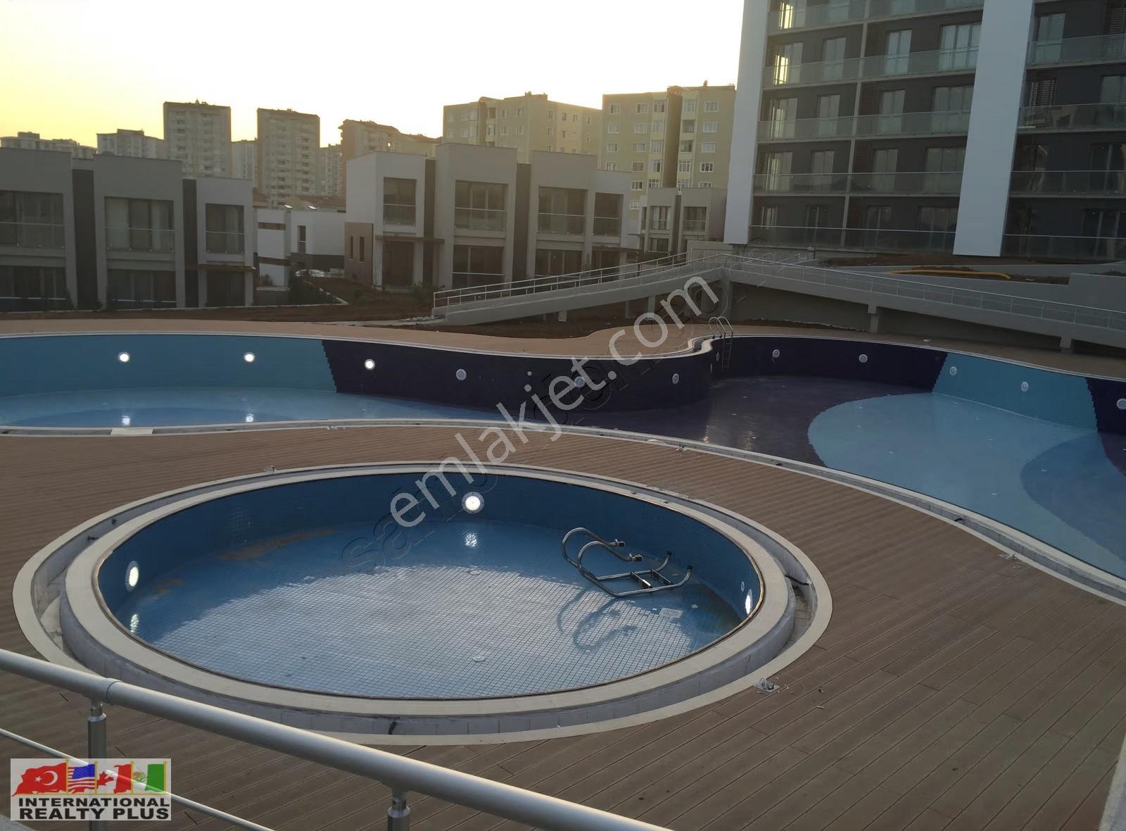 Mira Beş Yıldız 1+1 Avluya Bakan Dairemiz Full Eşyalıdır - Görsel 8