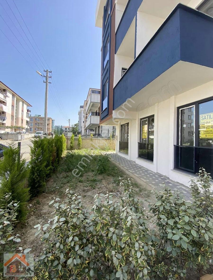 Yalova Tavşanlı Merkezde Satılık 2+1 Arakat Lüks Daire