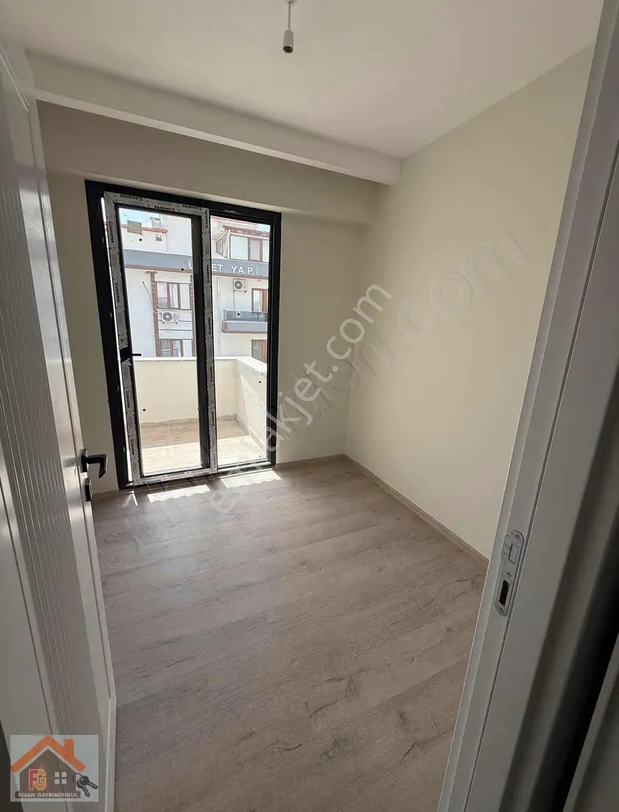 Yalova Tavşanlı Merkezde Satılık 2+1 Arakat Lüks Daire - Görsel 5