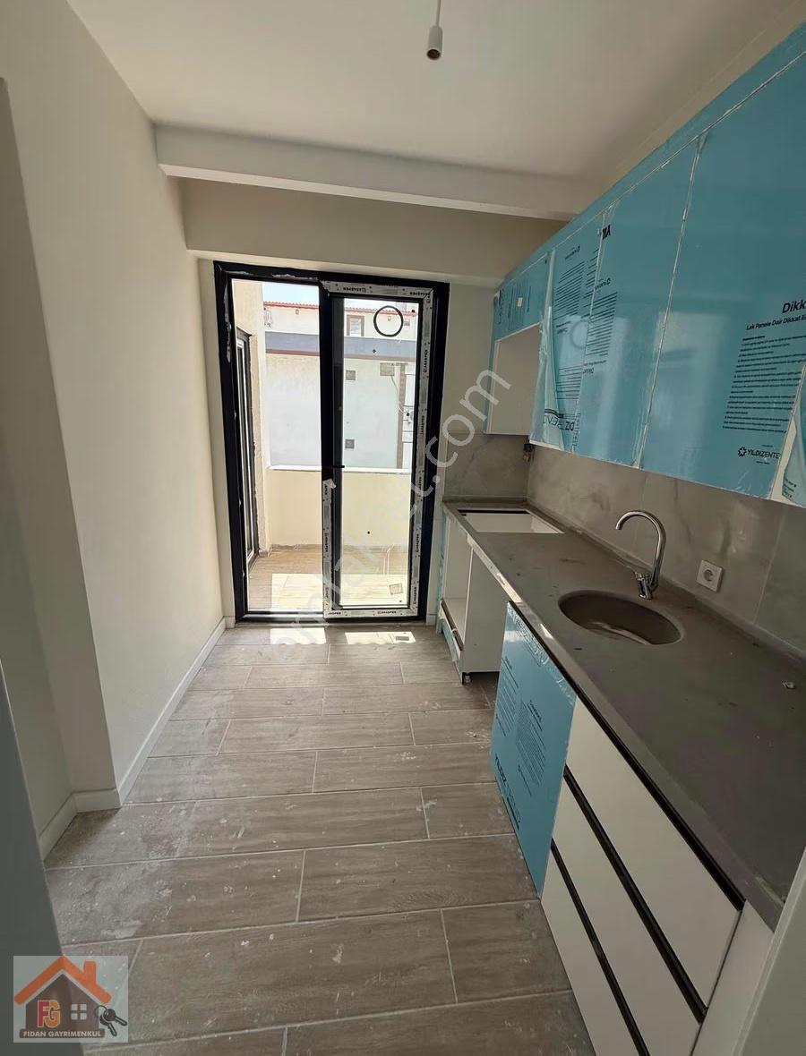 Yalova Tavşanlı Merkezde Satılık 2+1 Arakat Lüks Daire - Görsel 4