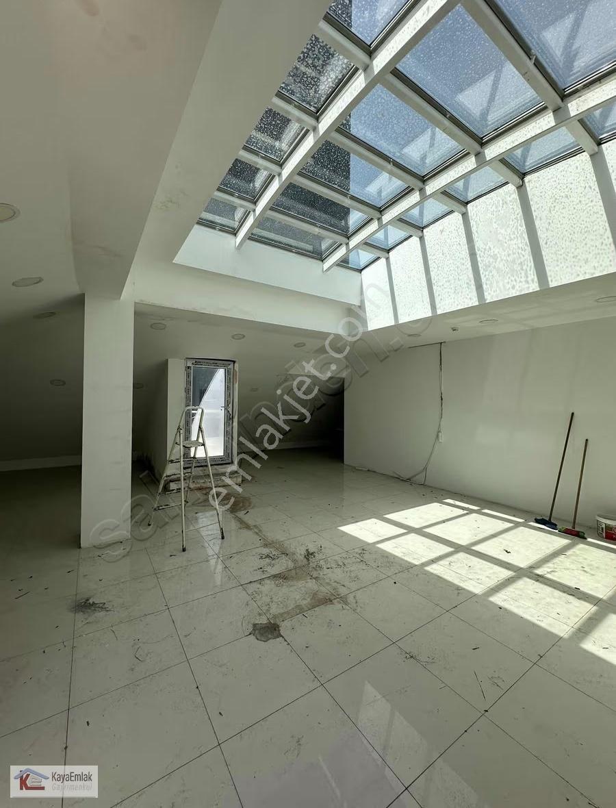 Bayraktar Bulvarı'nda Cadde Üzeri Kiralık 3 Plaza Katı - Görsel 13