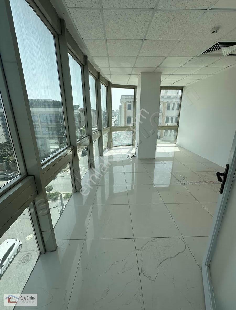 Bayraktar Bulvarı'nda Cadde Üzeri Kiralık 3 Plaza Katı - Görsel 19