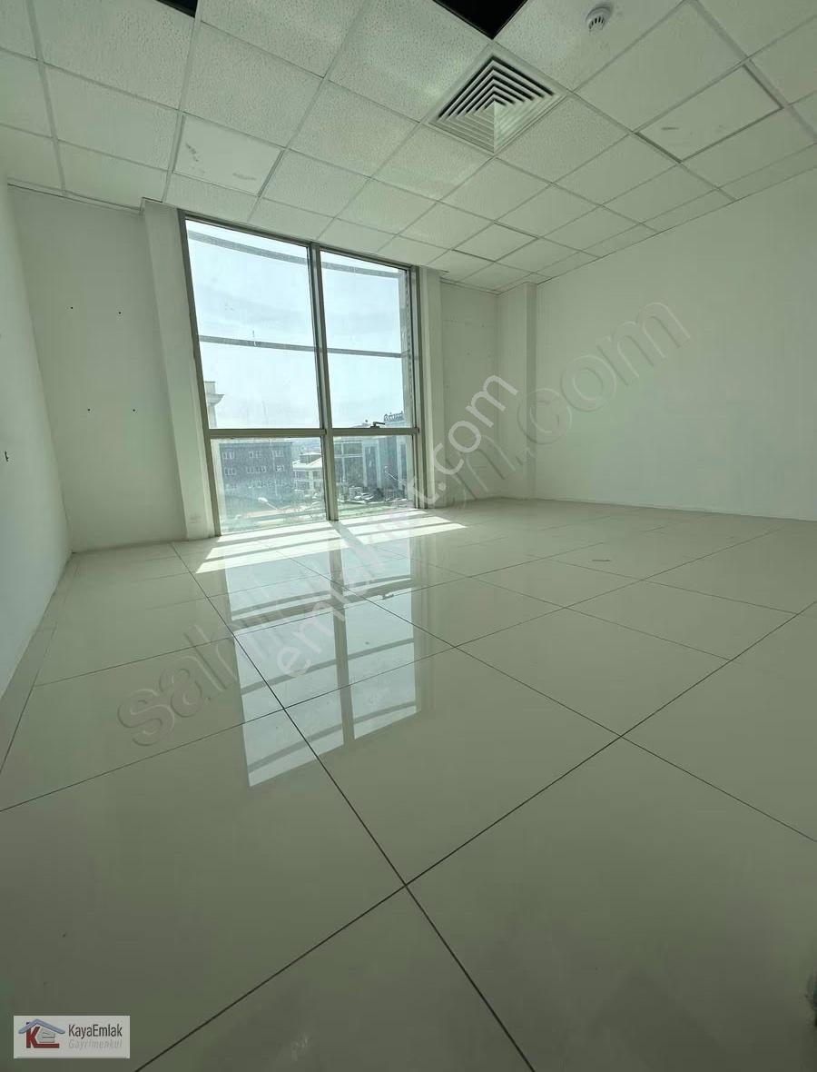 Bayraktar Bulvarı'nda Cadde Üzeri Kiralık 3 Plaza Katı - Görsel 28