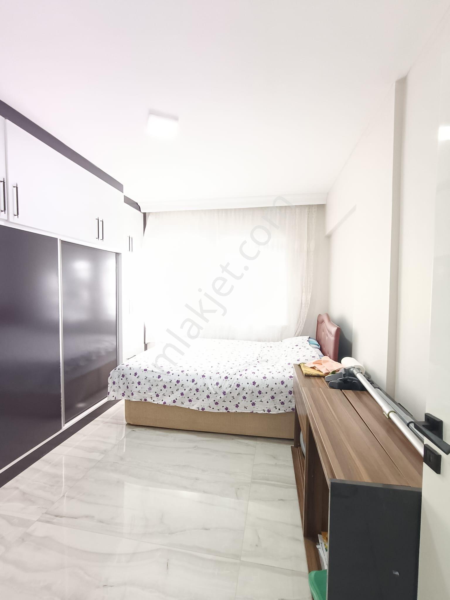 Sırakapılar Mahallesinde Yüksek Zemin Kat İçi Komple Yenilenmiş Yerden Isıtma 2+1/120 M2 Daire !!! - Görsel 7