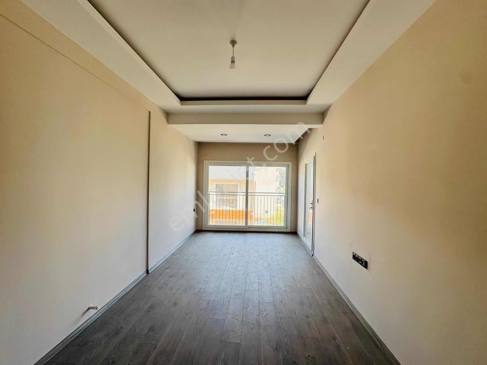 Kuşadası Davutlar'da Ara Kat Ebeveyn Banyolu Satılık 2+1 Daire - Görsel 12