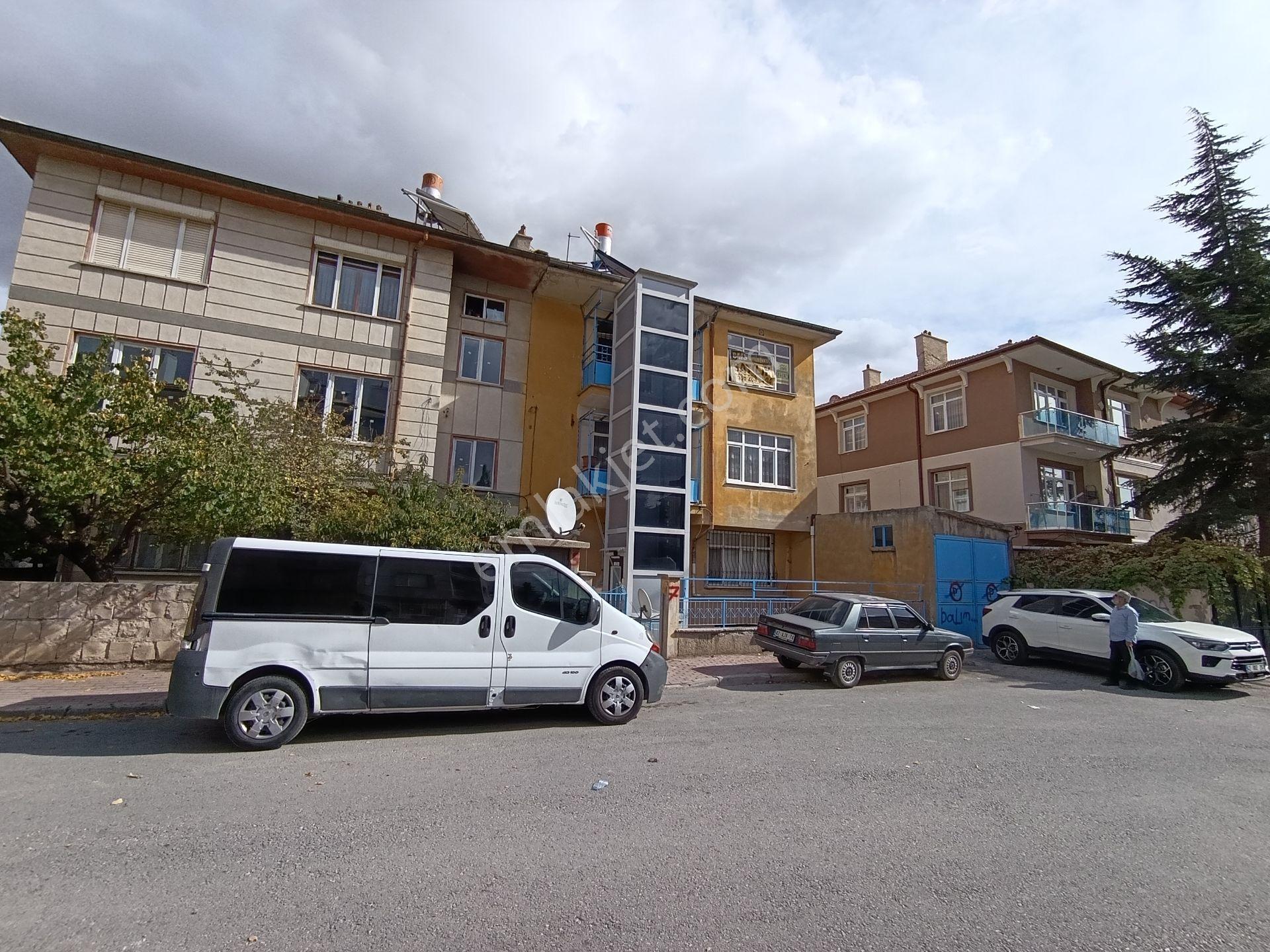 Işıklar Mahallesin De 3 Katlı Komple Acil Satılık Bina - Görsel 29
