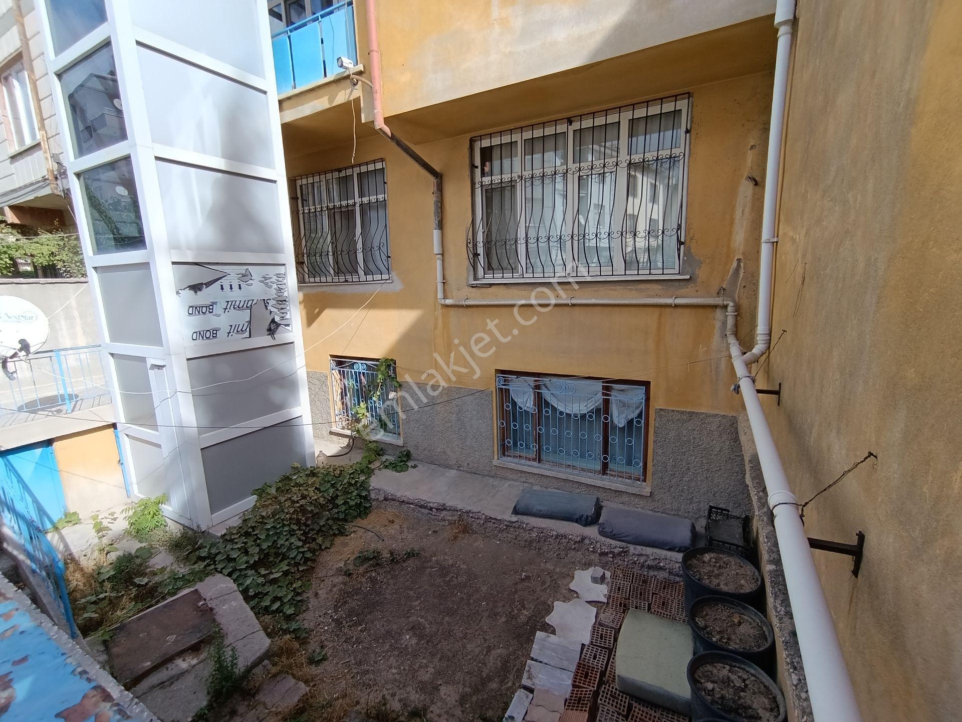 Işıklar Mahallesin De 3 Katlı Komple Acil Satılık Bina - Görsel 31