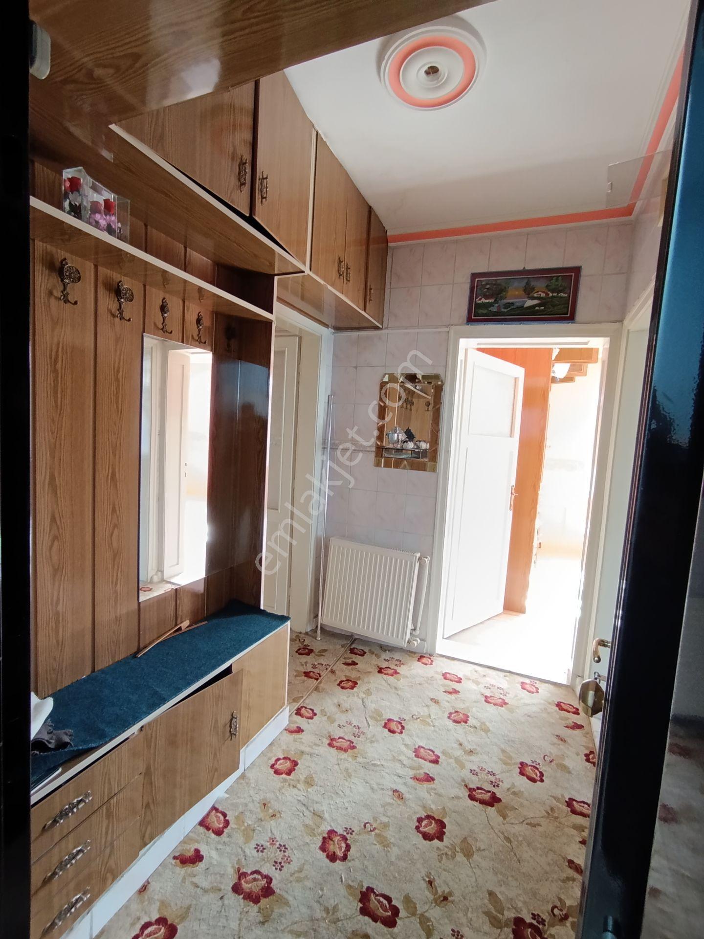 Işıklar Mahallesin De 3 Katlı Komple Acil Satılık Bina - Görsel 24
