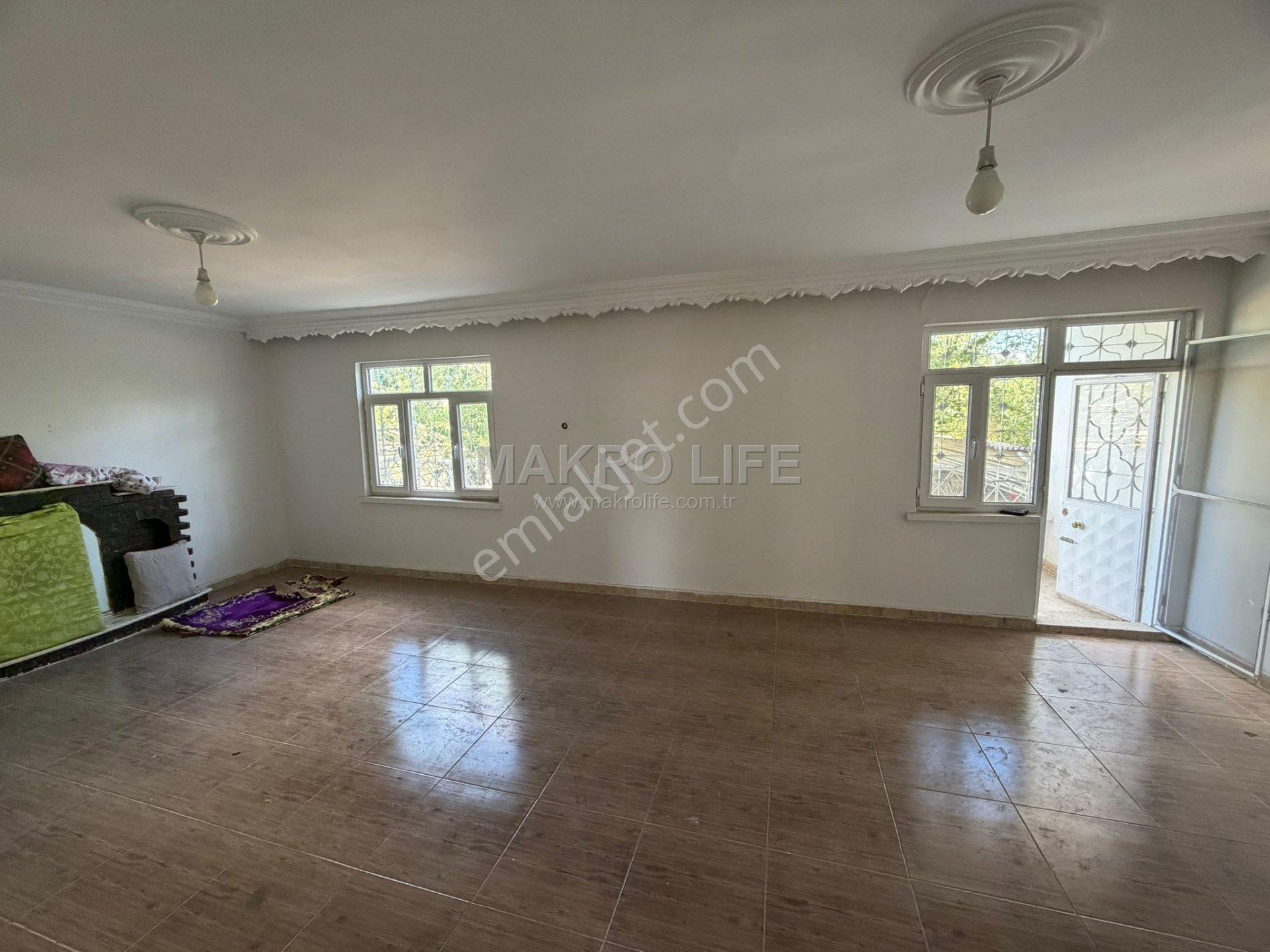 Bağcılarda Uygun Fiyatlı 5+1 500 M2 Satılık Villa - Görsel 3