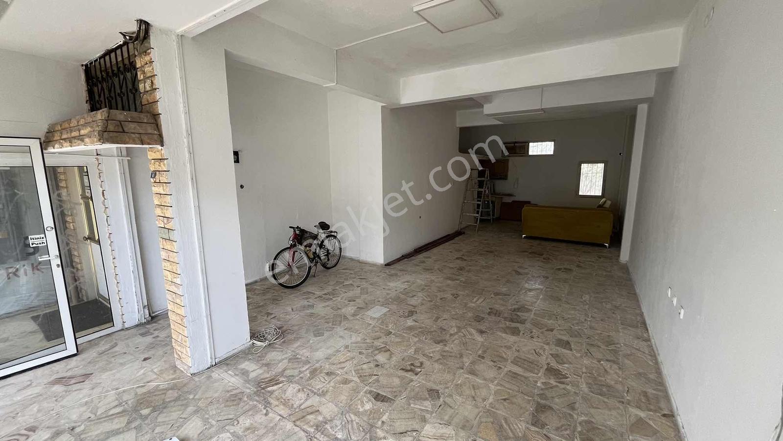 Armutalan Kültür Merkezinde Ana Kavşakta Kiralık Dükkan - Görsel 4