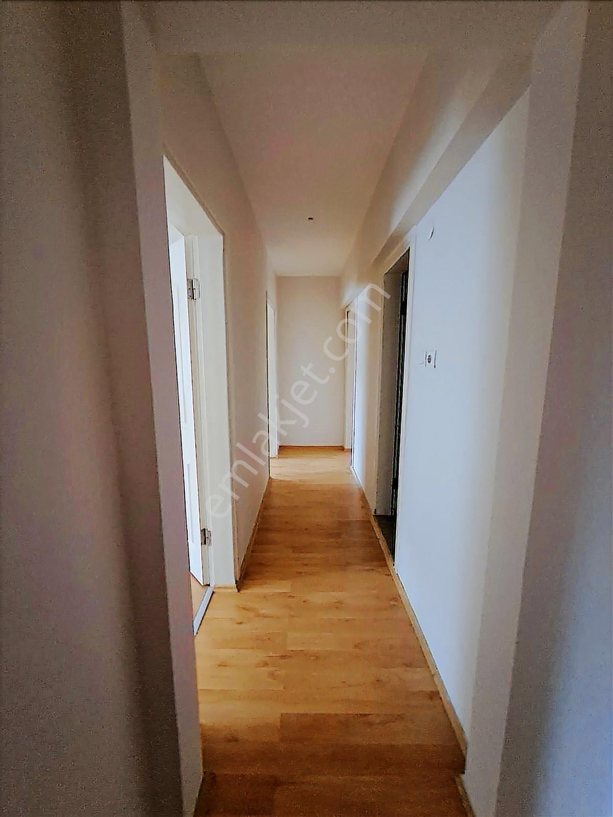 Re/max Advantage'den Yüzüncü Yıl Mahallesinde 3+1 Kiralık Daire - Görsel 3