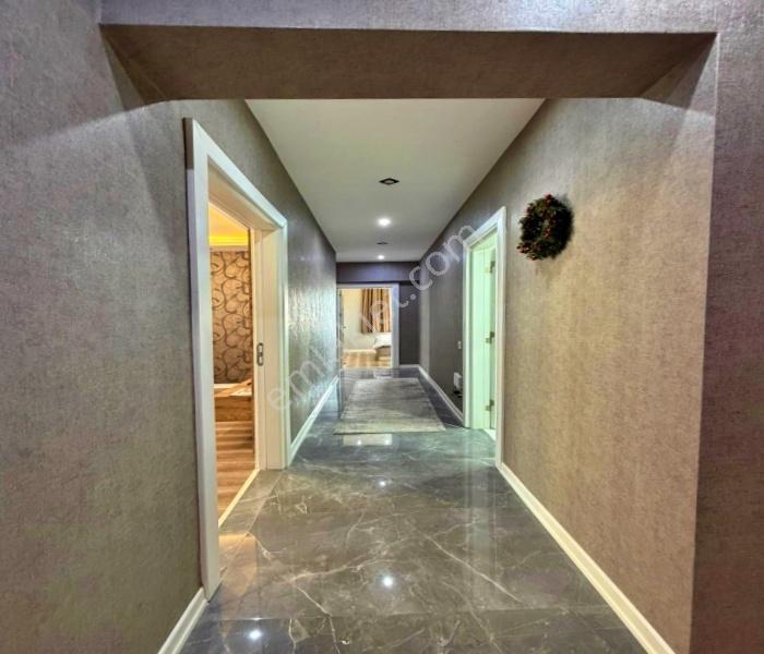 Beylikdüzü E-5 Yakın İskanlı Butik Site İçi 140m² Tadilatlı 3+1 - Görsel 8
