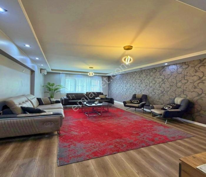 Beylikdüzü E-5 Yakın İskanlı Butik Site İçi 140m² Tadilatlı 3+1 - Görsel 14