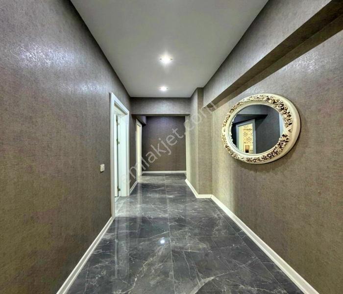 Beylikdüzü E-5 Yakın İskanlı Butik Site İçi 140m² Tadilatlı 3+1 - Görsel 20