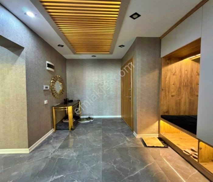 Beylikdüzü E-5 Yakın İskanlı Butik Site İçi 140m² Tadilatlı 3+1 - Görsel 10