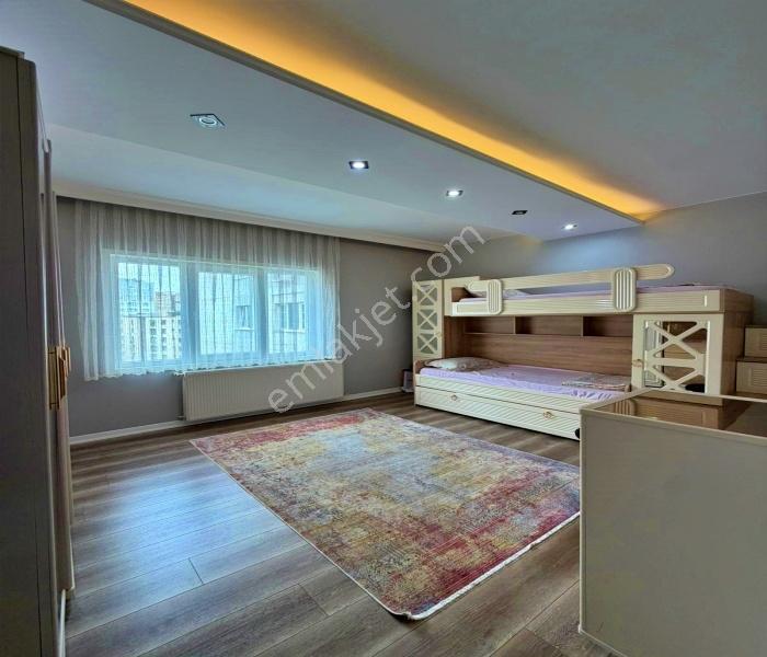 Beylikdüzü E-5 Yakın İskanlı Butik Site İçi 140m² Tadilatlı 3+1 - Görsel 17