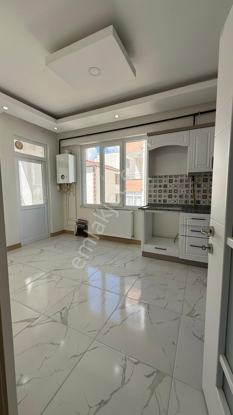 Öz Gaye Emlaktan Develi Bahçelievler Mahallesi Ana Cadde Üzerinde Satılık Daire - Görsel 5