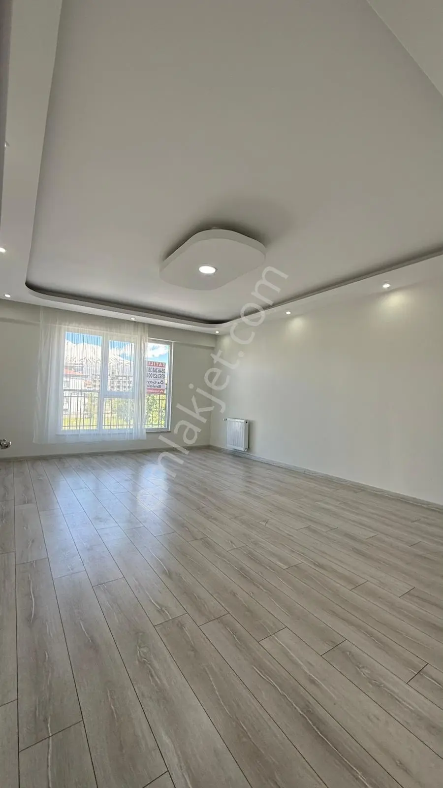 Öz Gaye Emlaktan Develi Bahçelievler Mahallesi Ana Cadde Üzerinde Satılık Daire
