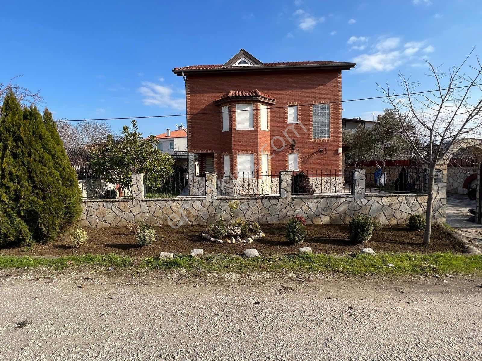 Gemsaz'da Özel Havuzlu Lüks Müstakil Villa Ailenizin Tatil Köyü - Görsel 32