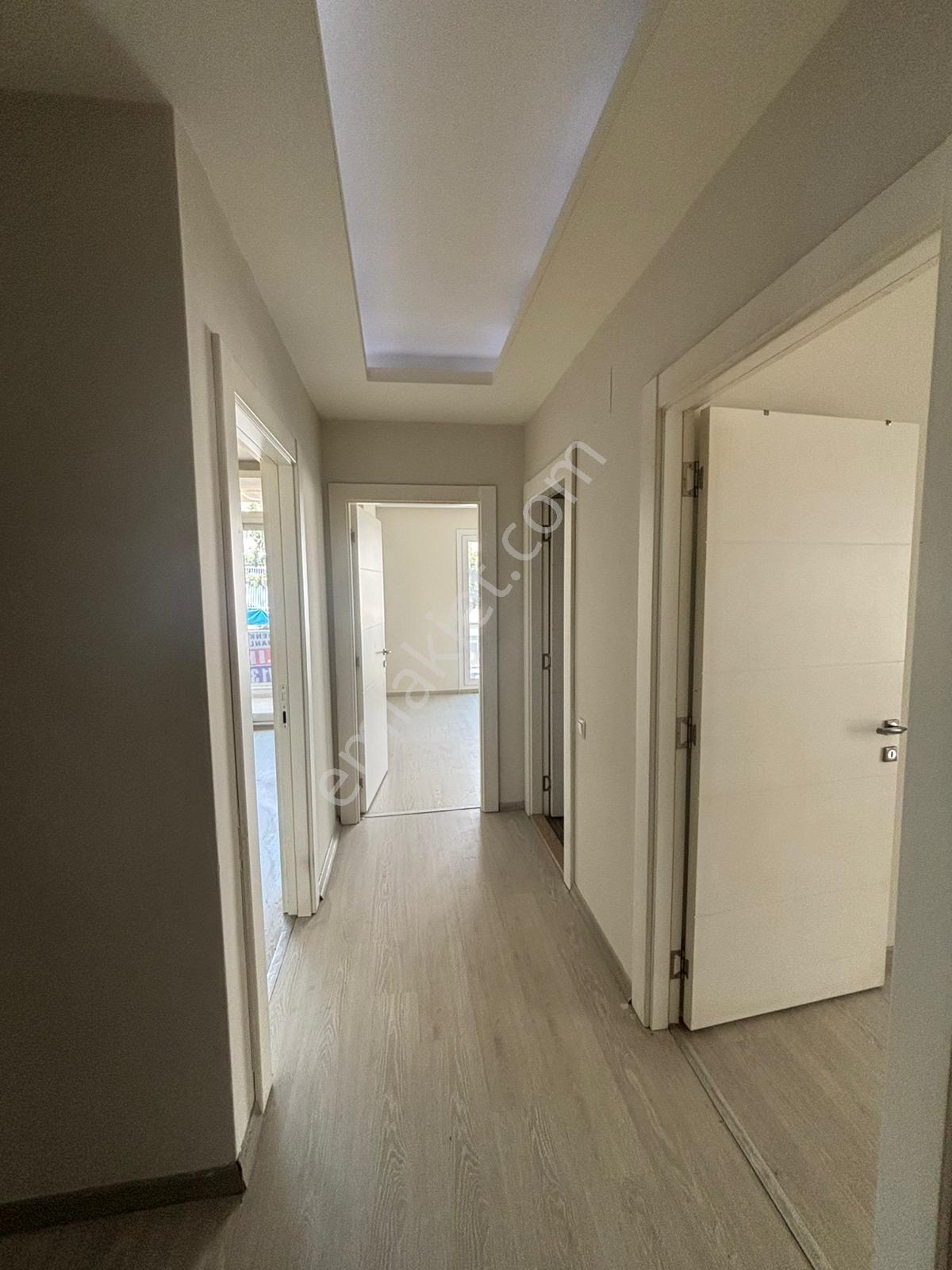 Cumhuriyet Mahallesin'de Kiralık Doğalgazlı 2+1 Daire - Görsel 2