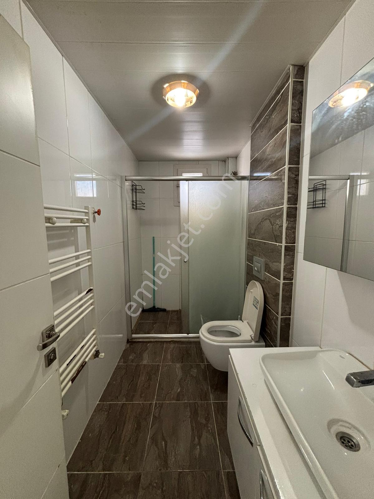 Cumhuriyet Mahallesin'de Kiralık Doğalgazlı 2+1 Daire - Görsel 14