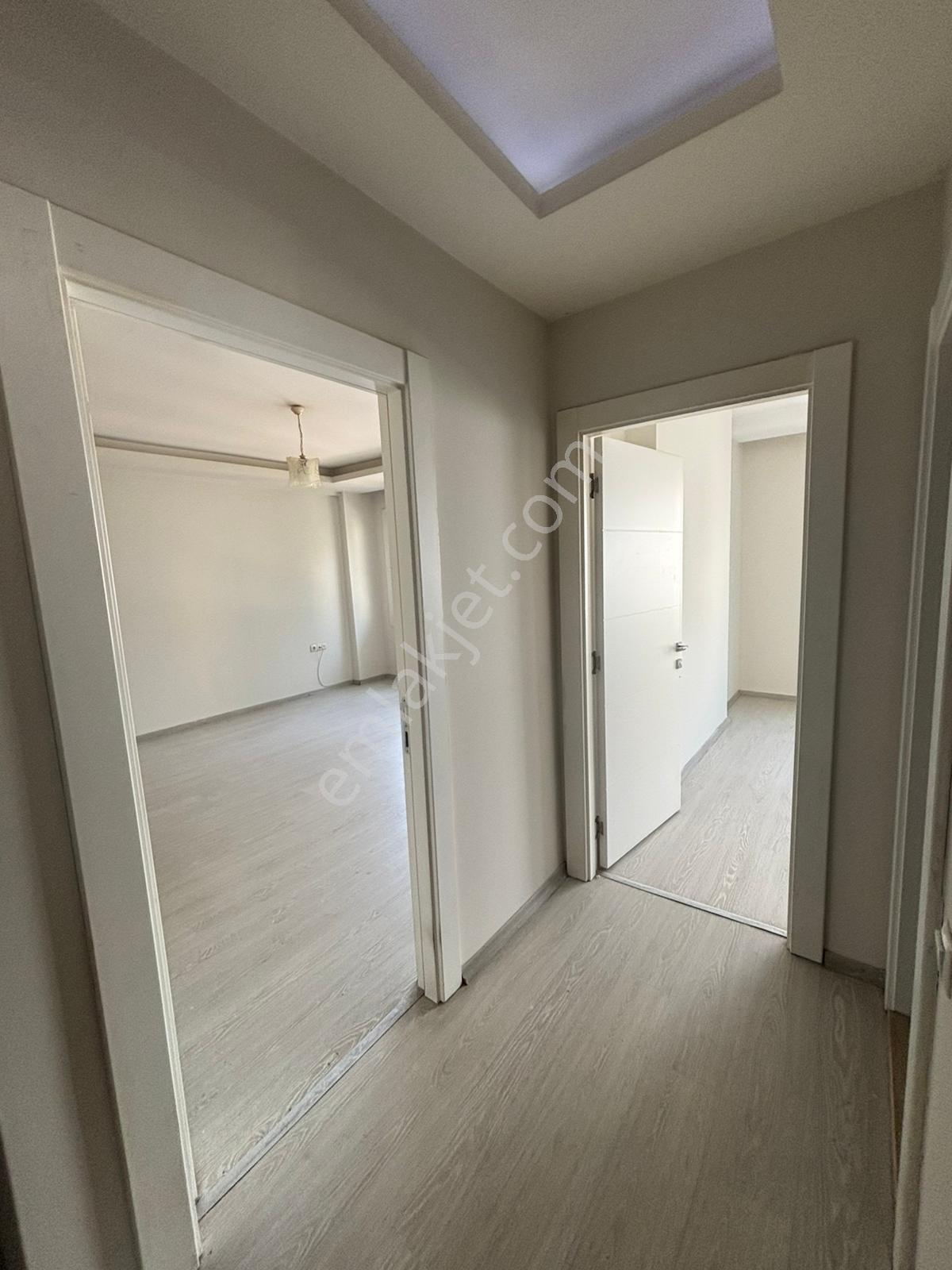 Cumhuriyet Mahallesin'de Kiralık Doğalgazlı 2+1 Daire - Görsel 13