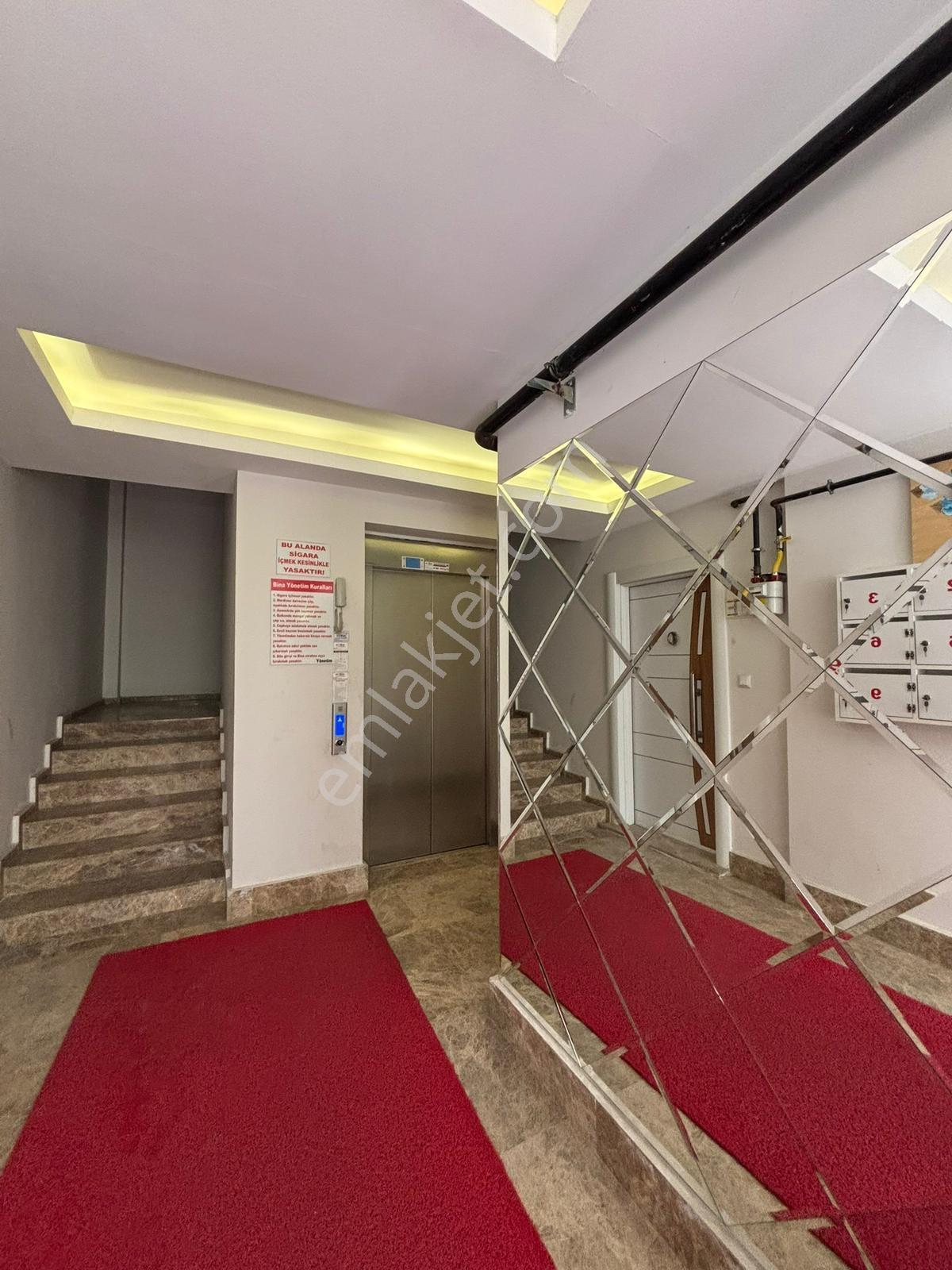 Cumhuriyet Mahallesin'de Kiralık Doğalgazlı 2+1 Daire - Görsel 3