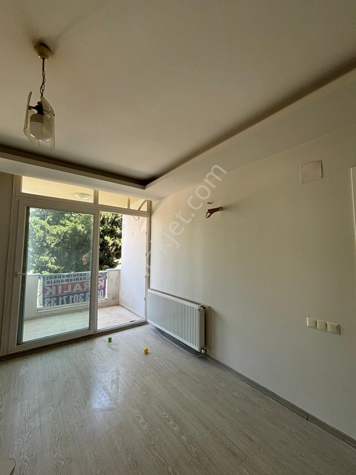 Cumhuriyet Mahallesin'de Kiralık Doğalgazlı 2+1 Daire - Görsel 12