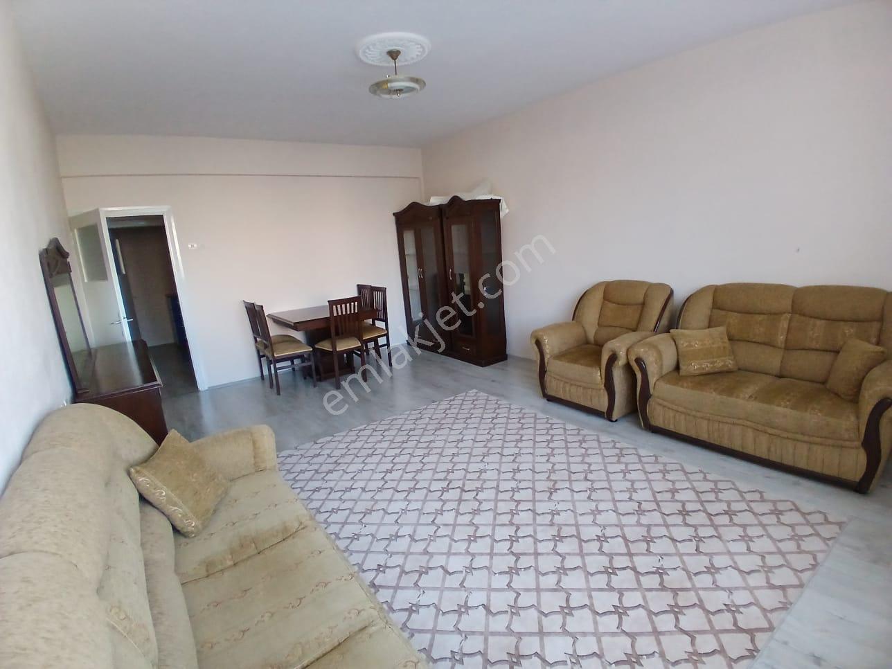 Akçay Emlak'tan Akşehir Çarşı Merkezde Özpark Otel Civarında Eşyalı Kiralık 3+1 Daire - Görsel 3