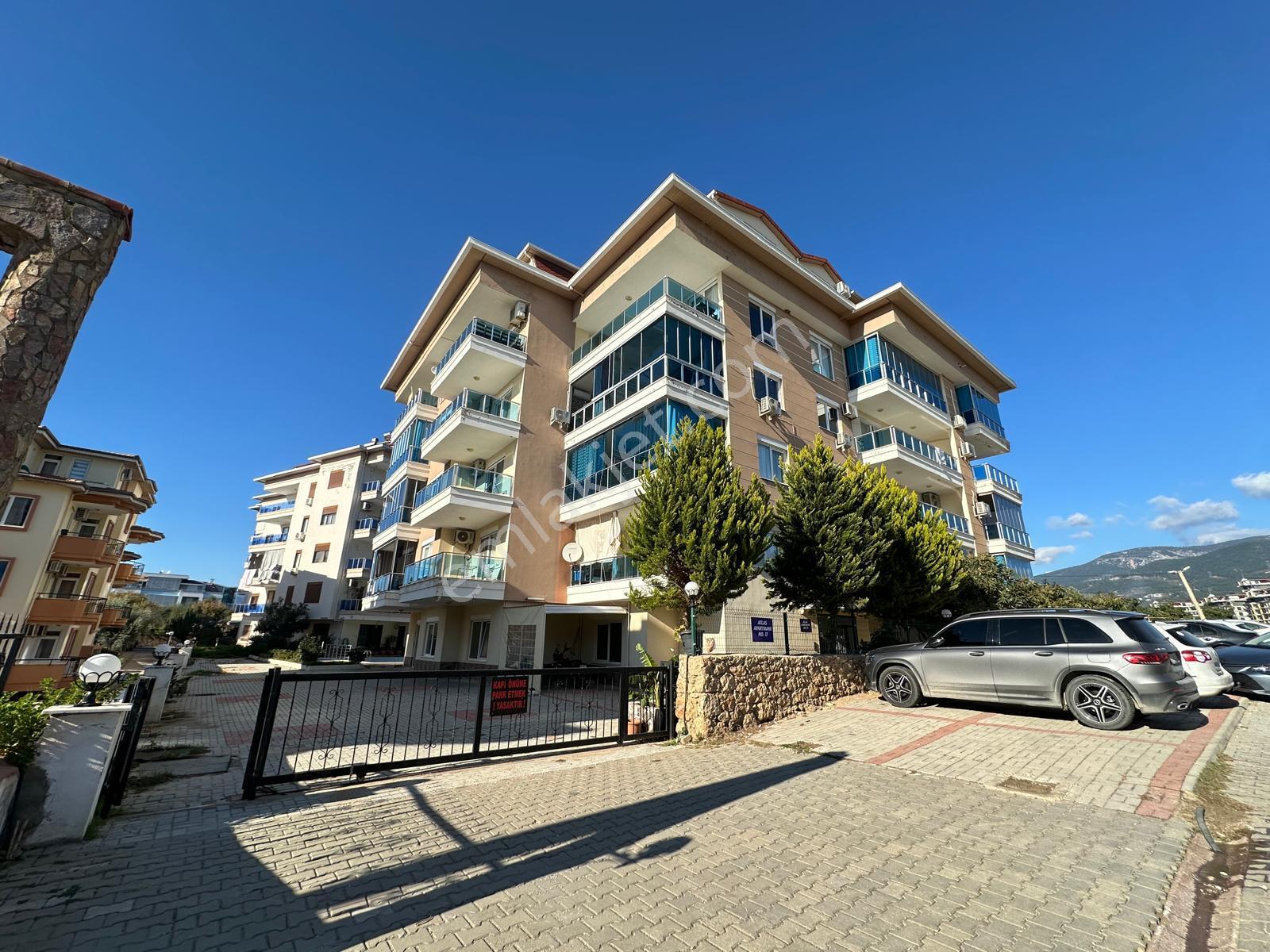 Alanya Kestel'de Satılık Denize 500mt. 5+1 Ayrı Mutfak Bahçe Dubleks
