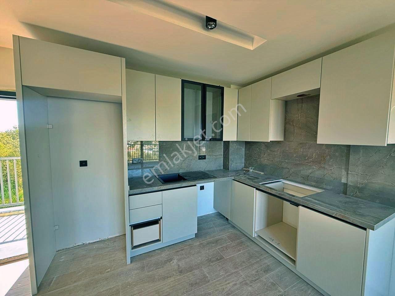 Uytundan Burhaniye Pelitköyde Denize 150 Mt Full Manzaralı 1+1 - Görsel 32