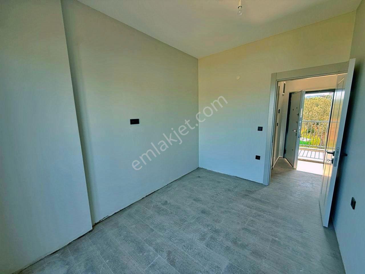Uytundan Burhaniye Pelitköyde Denize 150 Mt Full Manzaralı 1+1 - Görsel 27