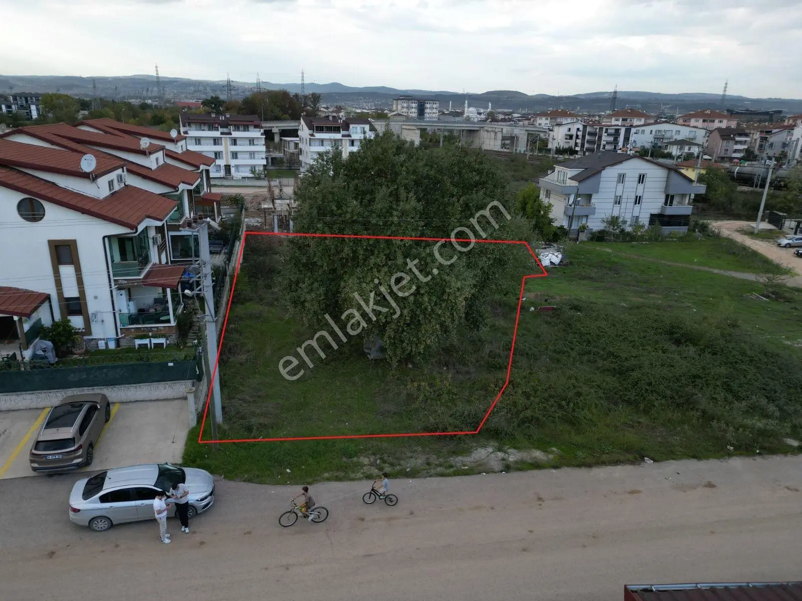 Acil Sahibinden Kartepe Sarımeşe Merkez Konumlu 1082 M2 Arsa