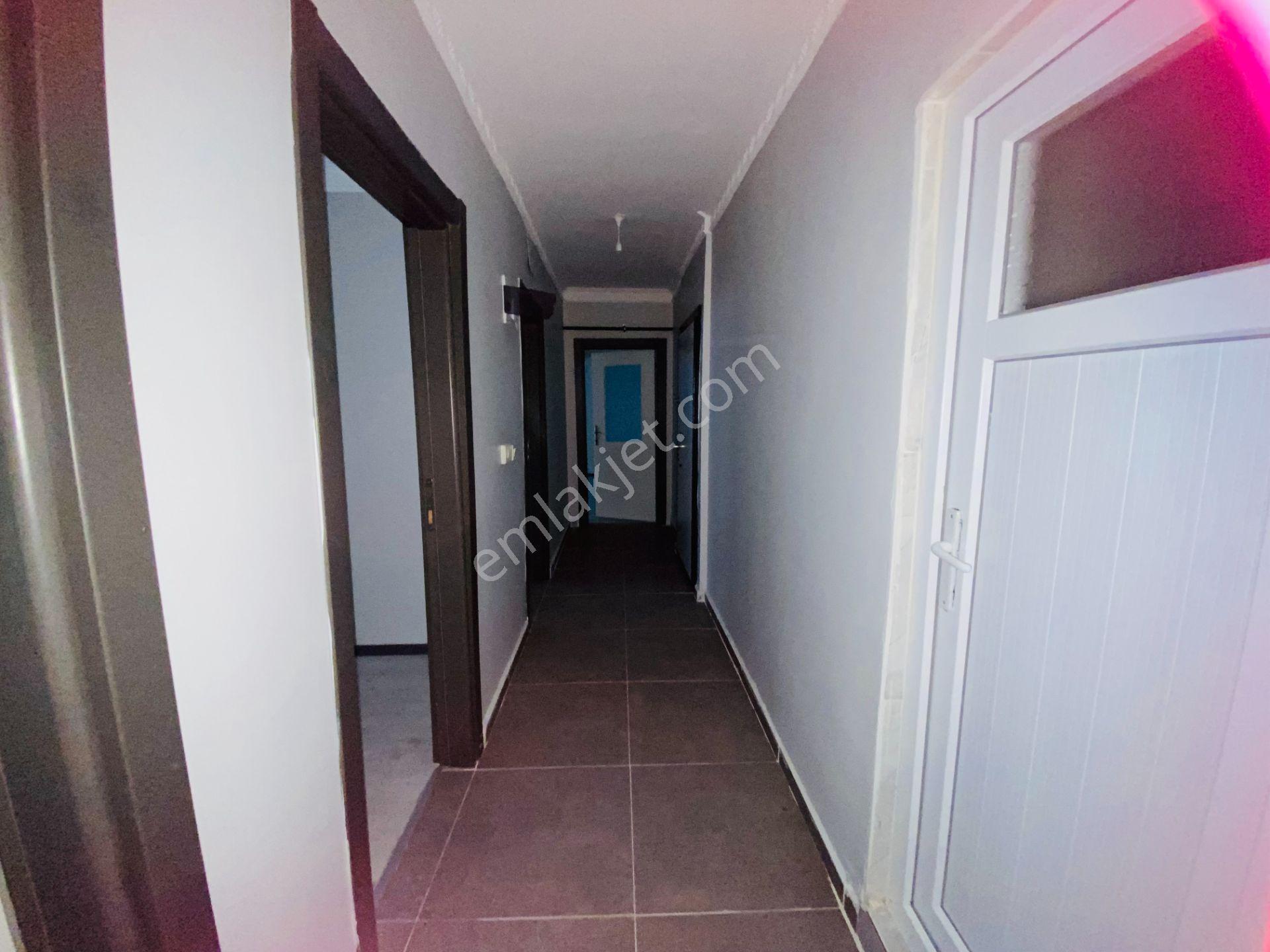 Güven'den Kapaklı'da Caddeye Yakın Kombili Ara Kat 2+1 Daire - Görsel 26