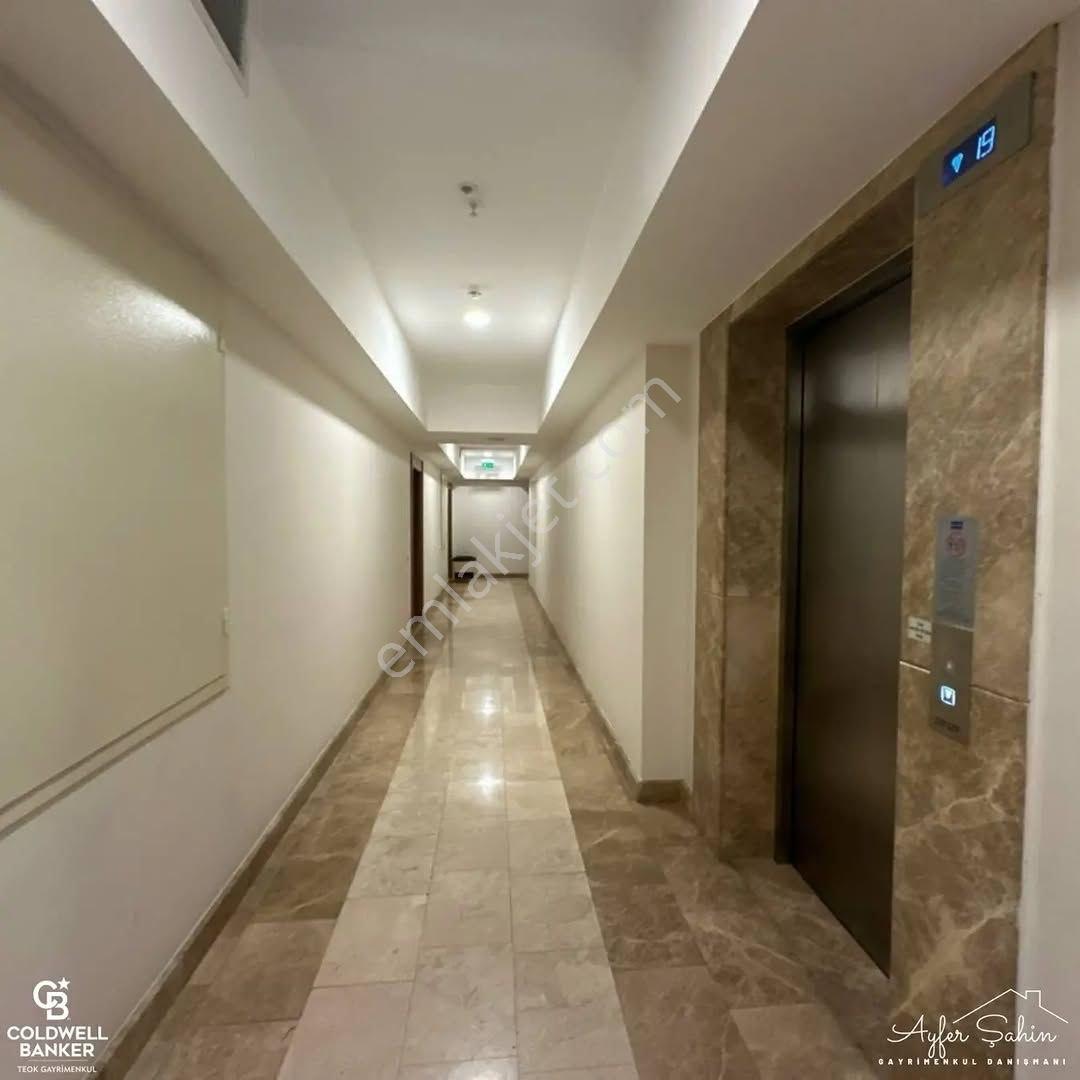 Karşıyaka Tower'da Lüks Ve Konforlu 1+1 Satılık Daire - Görsel 11