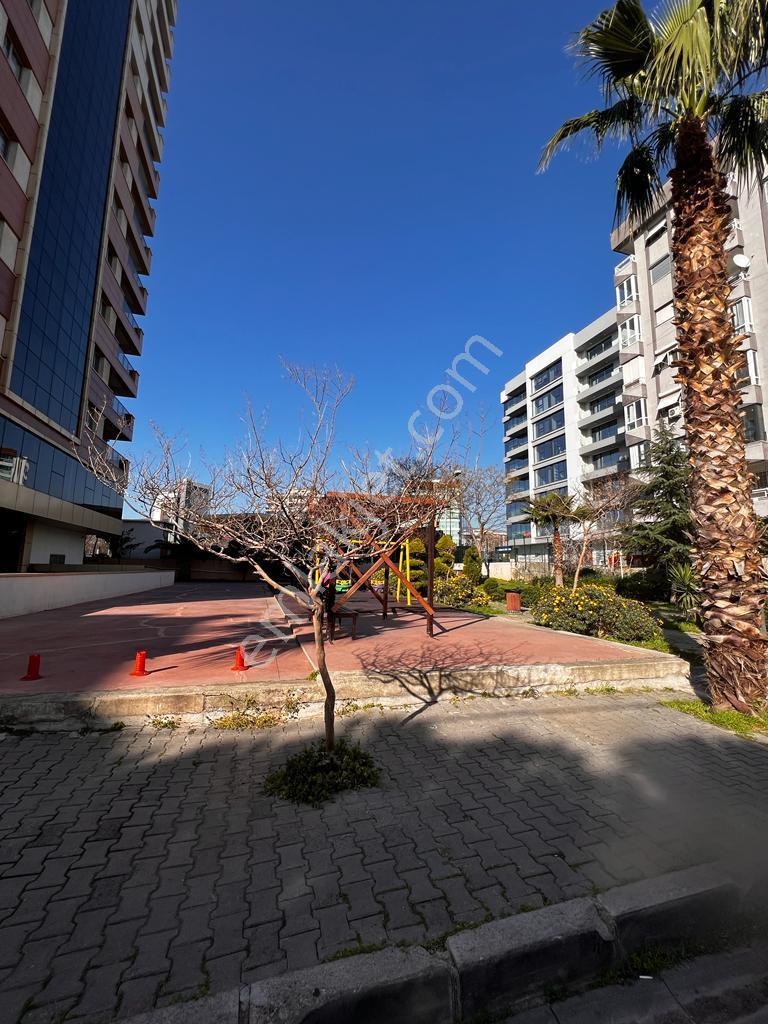 Karşıyaka Tower'da Lüks Ve Konforlu 1+1 Satılık Daire - Görsel 3