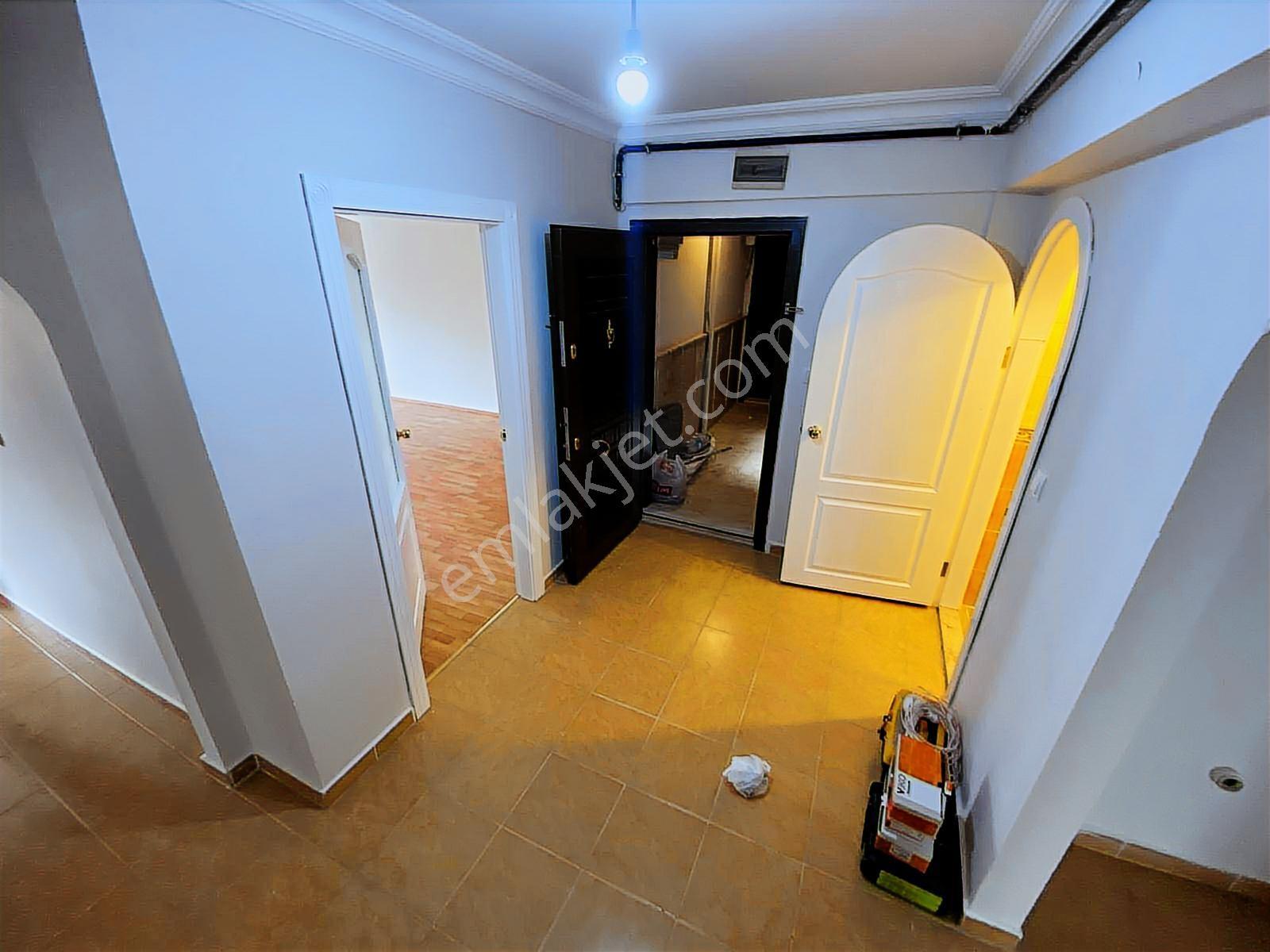 Akşemsettin Lisesi Yanında Katta Ön Cephe 3+1 Kiralık Daire - Görsel 21